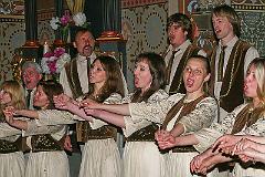 Chor Oreya  Oreya Konzert in St. Maximinus Ellar Mai 2009