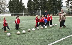20080229-IMG 9903  nun waren die Minikicker auf dem Sportplatz die Akteure : 2, Dolles Dorf, Fernsehen, Fussingen, HR